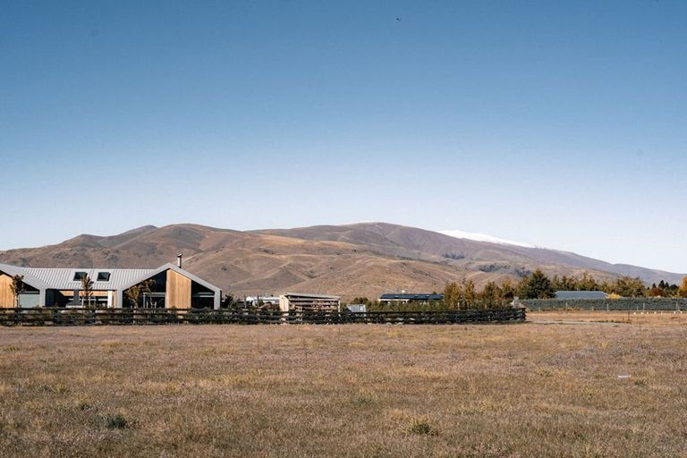 Photo of property in 19 Peak Drive, Twizel, 7901