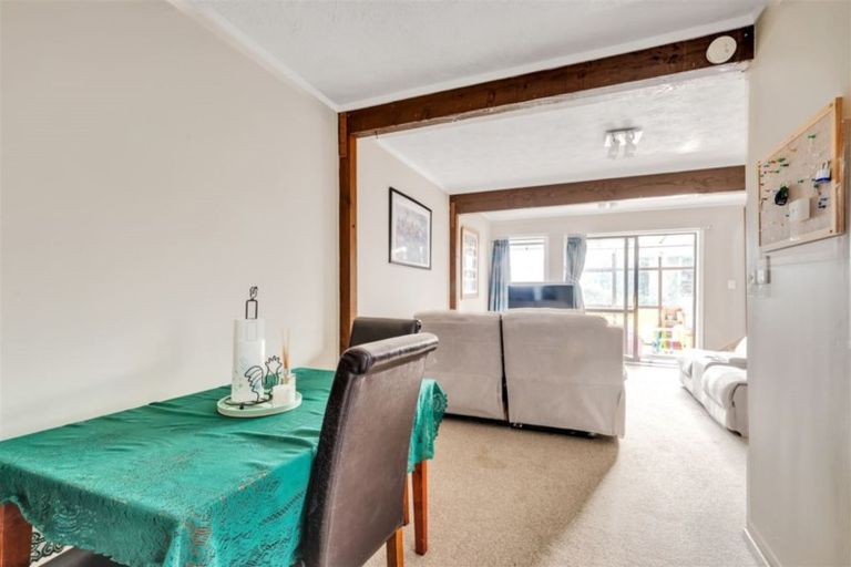 Photo of property in 16 Birch Street, Johnsonville, Wellington, 6037