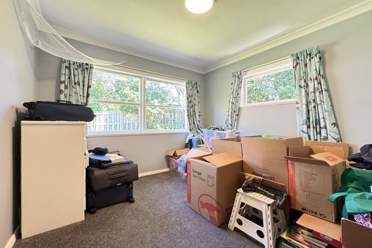 Photo of property in 6 Mahoe Street, Tawa, Wellington, 5028