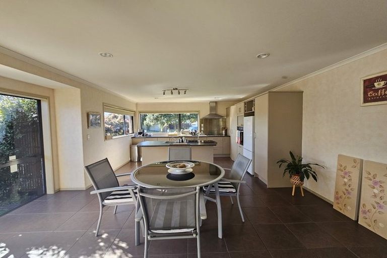 Photo of property in 4 Shaun Close, Papamoa Beach, Papamoa, 3118