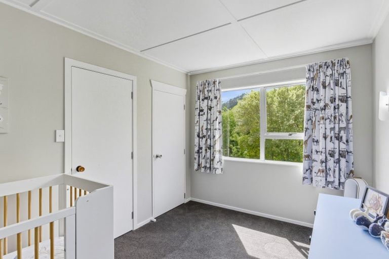 Photo of property in 92 Leinster Avenue, Raumati South, Paraparaumu, 5032