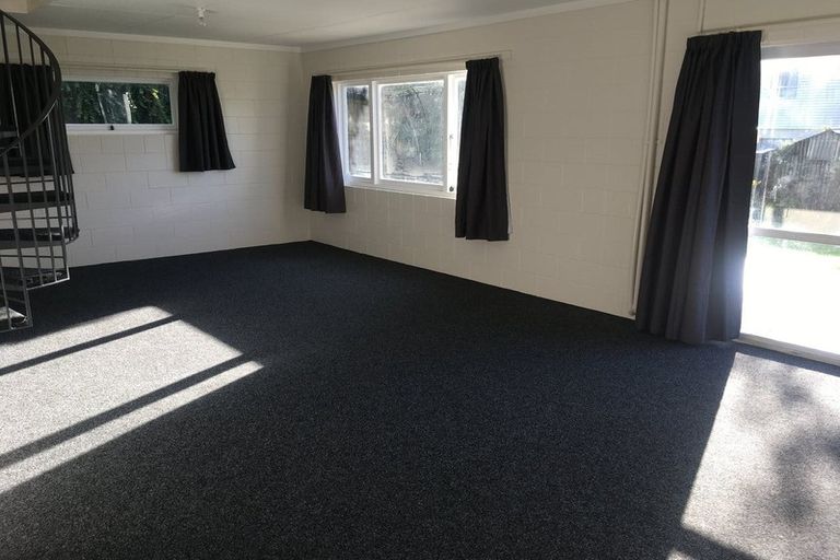 Photo of property in 6 Prisk Street, Melville, Hamilton, 3206