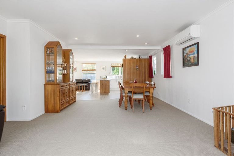 Photo of property in 60 Fairdene Avenue, Henderson, Auckland, 0610