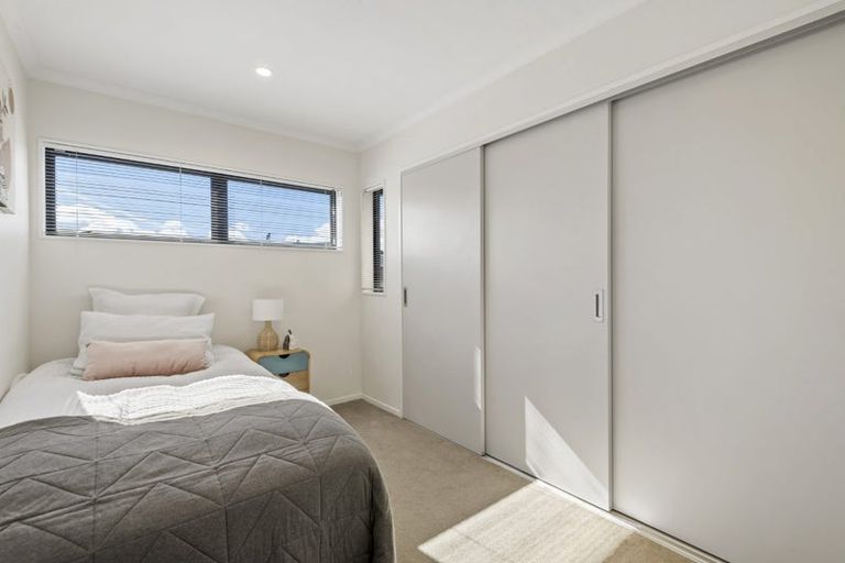 Photo of property in 15 Oioi Road, Hobsonville, Auckland, 0616