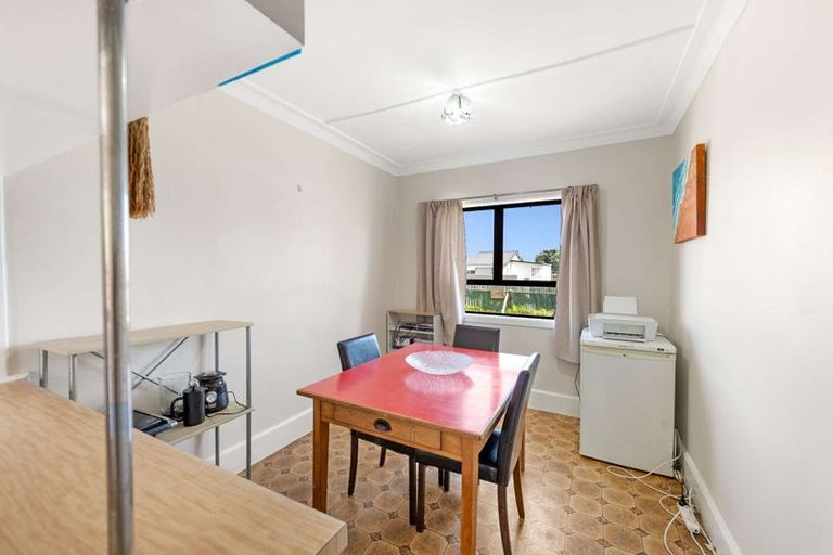 Photo of property in 32 Manuka Street, Castlecliff, Whanganui, 4501