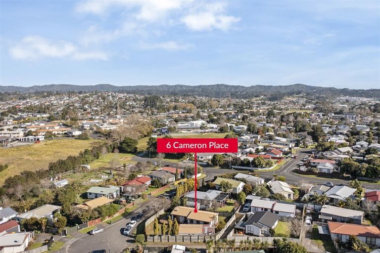 Photo of property in 6 Cameron Place, Ranui, Auckland, 0612