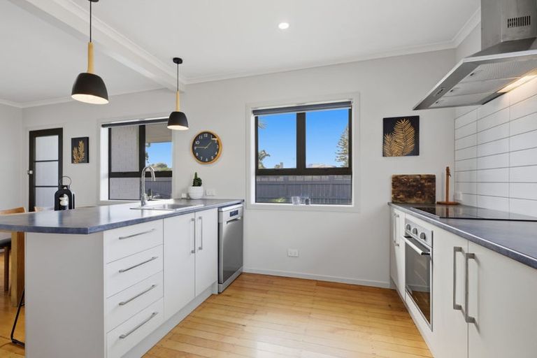 Photo of property in 10b Links Avenue, Mount Maunganui, 3116