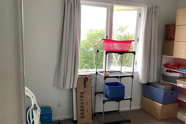 Photo of property in 18 Seaview Road, Glenfield, Auckland, 0629