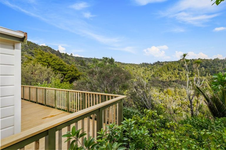 Photo of property in 41 Te Henga Road, Waitakere, Henderson, 0781