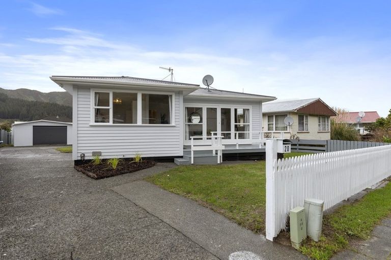 Photo of property in 20 Hamstead Street, Wainuiomata, Lower Hutt, 5014