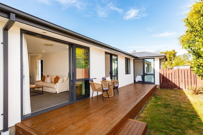 Photo of property in 2/18 Mervyn Drive, Avondale, Christchurch, 8061
