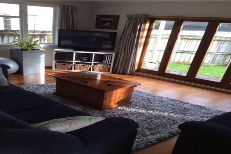 Photo of property in 6 Waikaremoana Place, Pakuranga Heights, Auckland, 2010