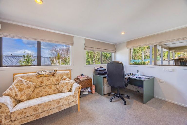 Photo of property in 21 Abbotsford Road, Waipawa, 4210