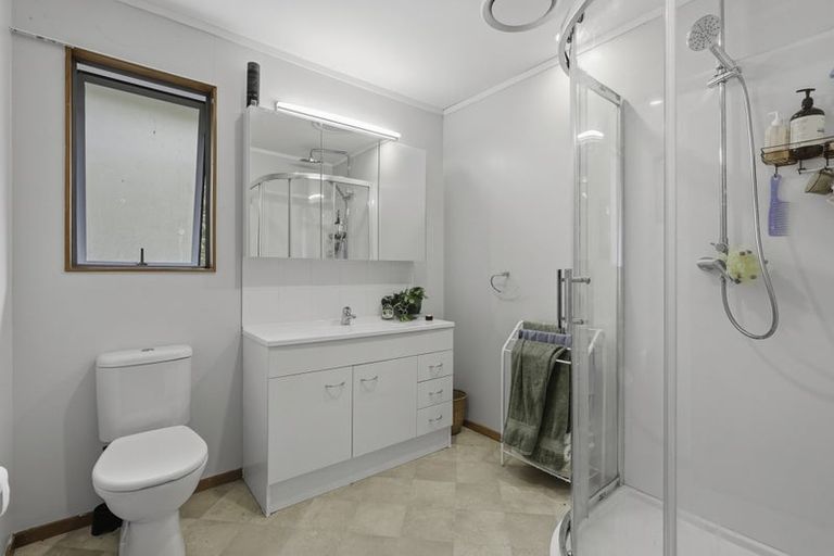 Photo of property in 16 Bush Point Road, Cable Bay, 0420