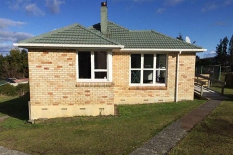 Photo of property in 17 Rangiora Crescent, Wairakei, Taupo, 3332