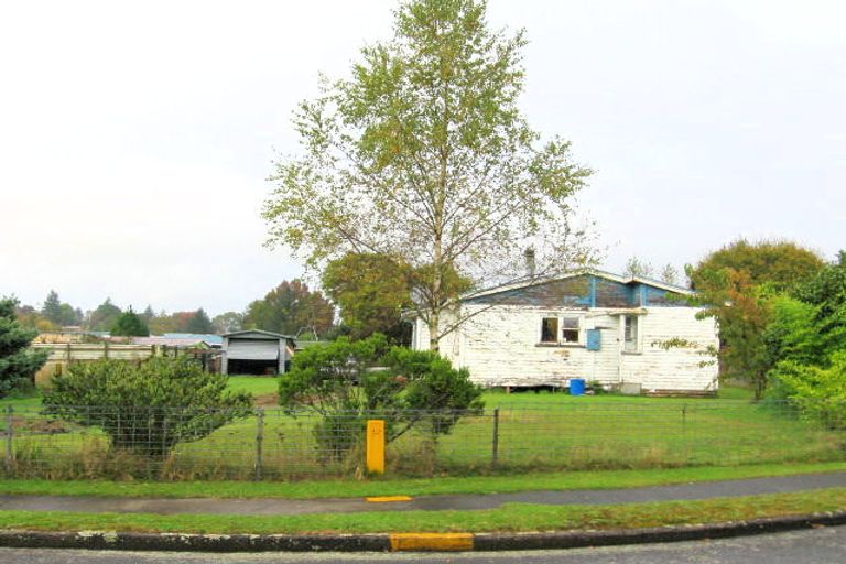 Photo of property in 1 Hermiston Place, Tokoroa, 3420