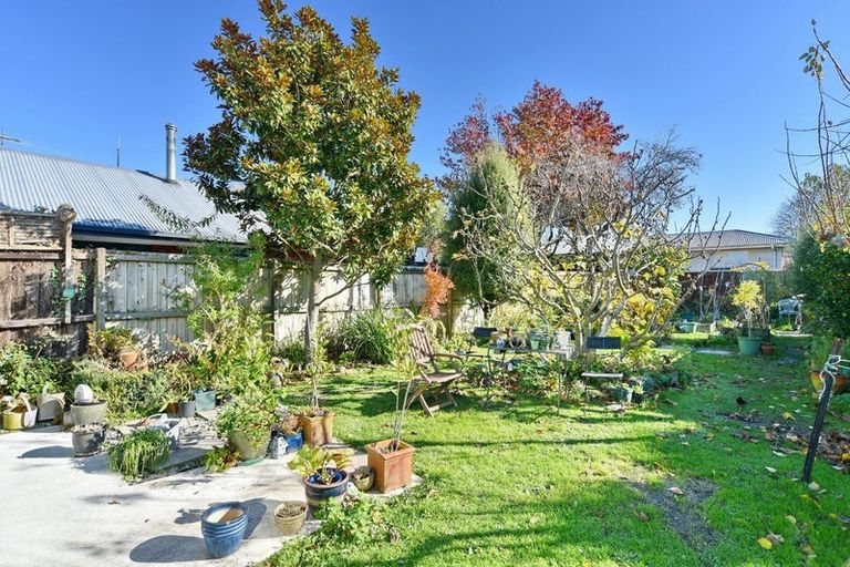 Photo of property in 113 Hawford Road, Opawa, Christchurch, 8023