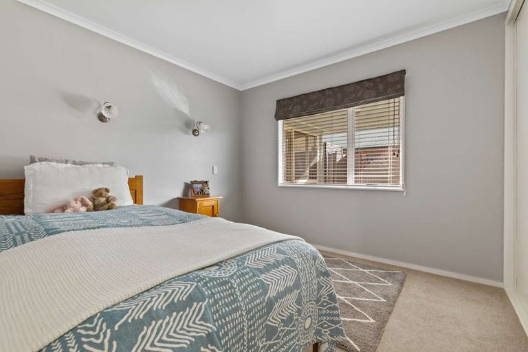 Photo of property in 8 Donegal Place, Katikati, 3129