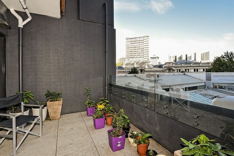 Photo of property in Queen's Residences, 201/8 Airedale Street, Auckland Central, Auckland, 1010
