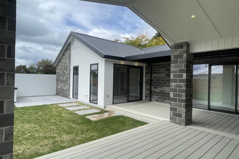 Photo of property in 92 Hugo Shaw Drive, Cambridge, 3434