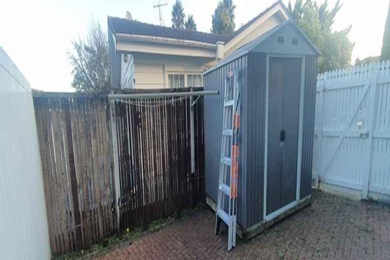 Photo of property in 23 Vanbrugh Place, Bucklands Beach, Auckland, 2014