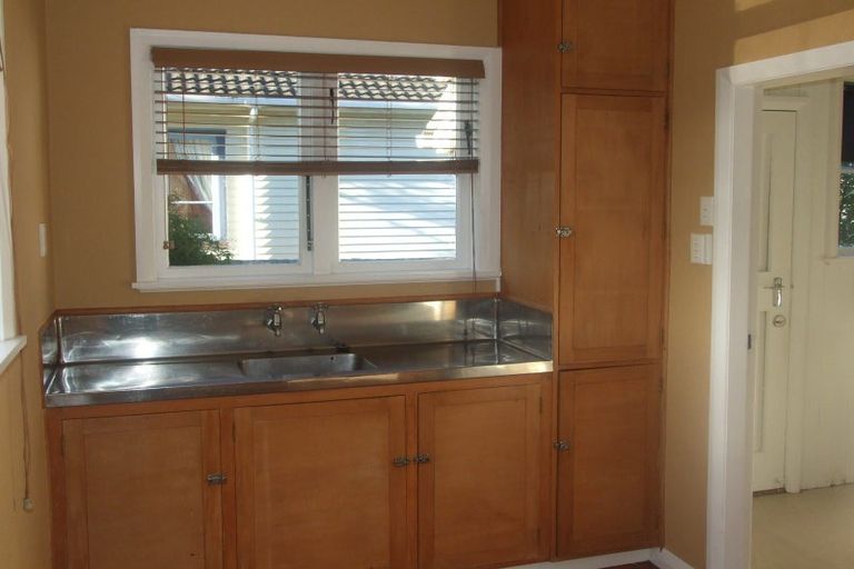 Photo of property in 44 Millar Street, Terrace End, Palmerston North, 4410