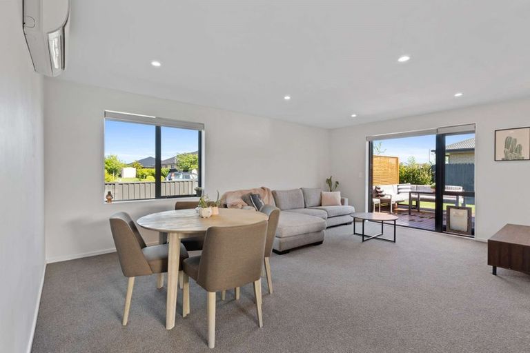 Photo of property in 1 Julia Close, Rolleston, 7614