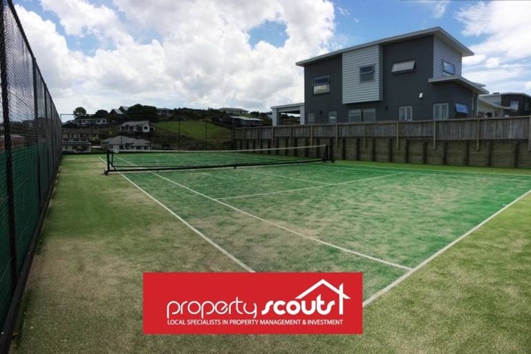 Photo of property in 8 Karauria Lane, Orewa, 0931
