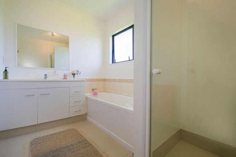 Photo of property in 11 Jacaranda Drive, Whitianga, 3510