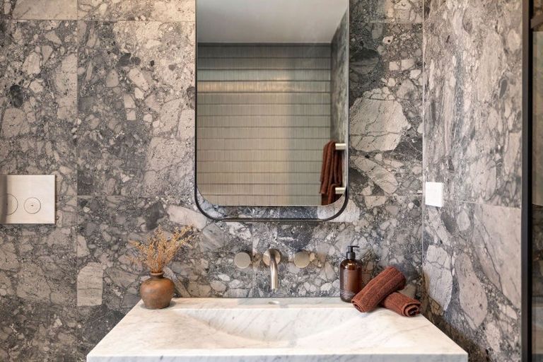 Photo of property in 10 Soudley Court, Jacks Point, Queenstown, 9371