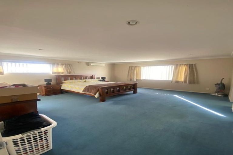 Photo of property in 3 Gendo Avenue, Henderson, Auckland, 0612