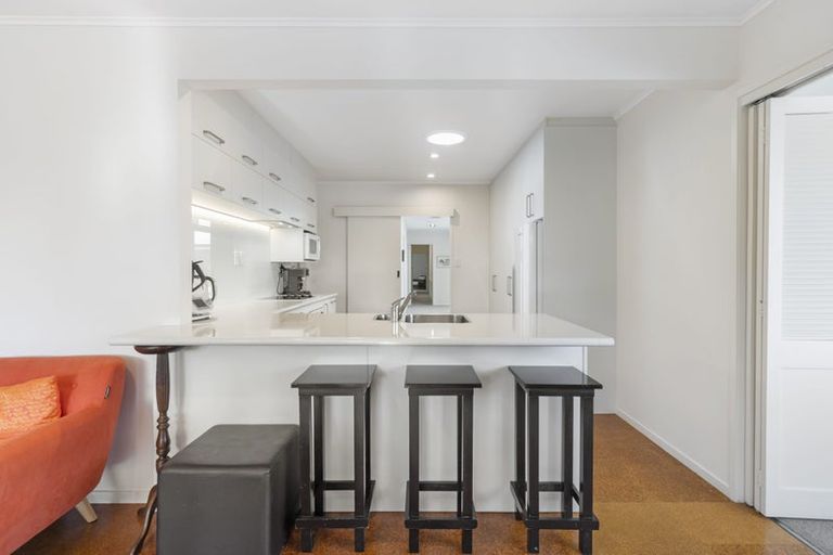 Photo of property in 20 Elizabeth Street, Orewa, 0931