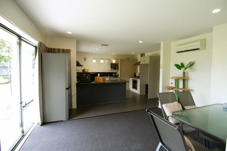 Photo of property in 2 Little Oaks Drive, Yaldhurst, Christchurch, 8042