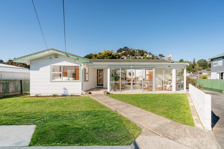 Photo of property in 20b Argentine Avenue, Miramar, Wellington, 6022