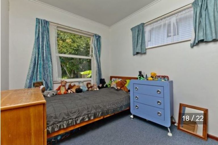 Photo of property in 23 Ellice Road, Totara Vale, Auckland, 0629