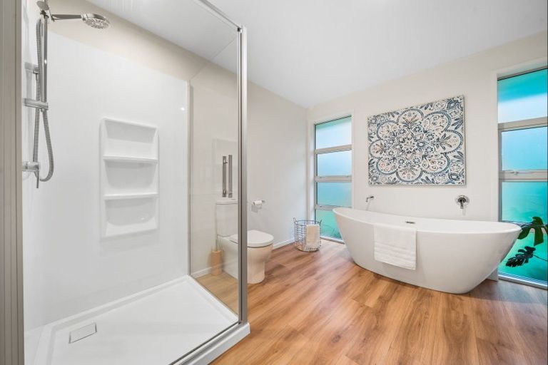 Photo of property in 16 Atutahi Street, Hurdon, New Plymouth, 4310