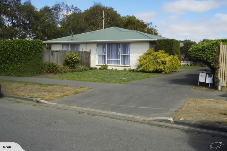 Photo of property in 16 Inwoods Road, Parklands, Christchurch, 8083
