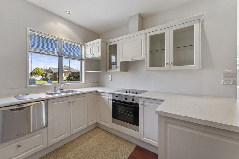 Photo of property in 2/12 Mounter Avenue, Northwood, Christchurch, 8051