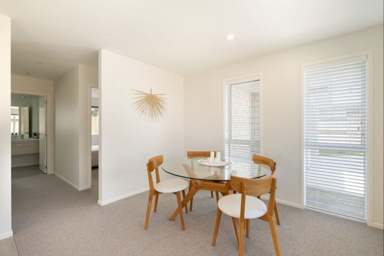 Photo of property in 7 Te Rehutai Rise, Welcome Bay, 3112