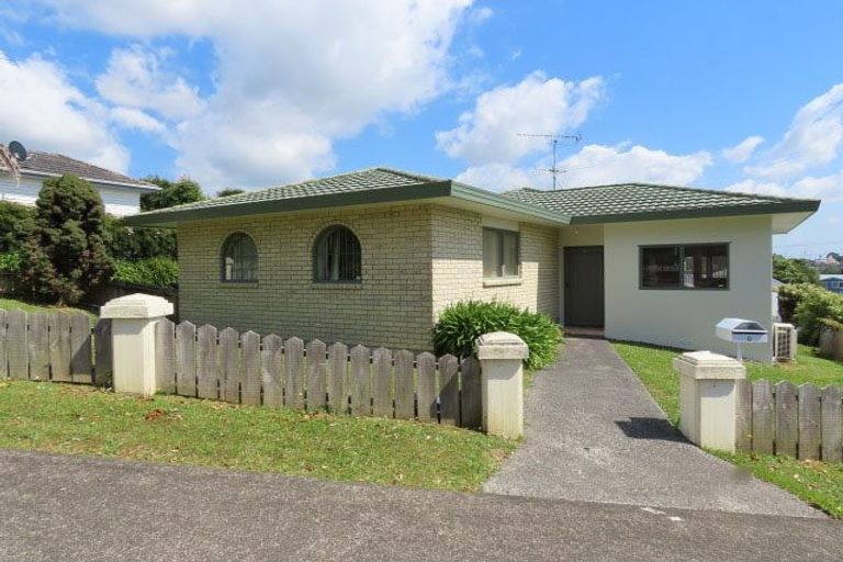 Photo of property in 6 Longview Rise, Massey, Auckland, 0614