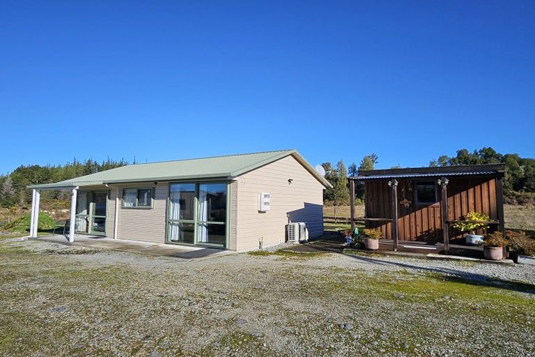 Photo of property in 720 Atarau Road, Atarau, Blackball, 7871