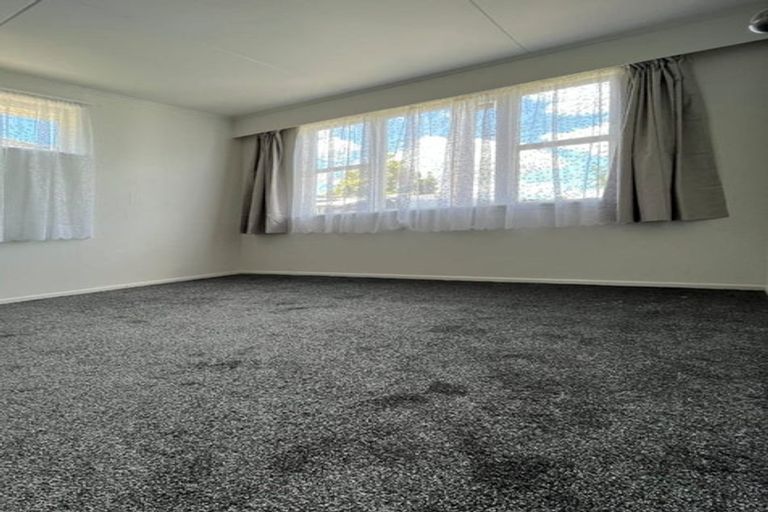 Photo of property in 41 Churchill Avenue, Manurewa, Auckland, 2102