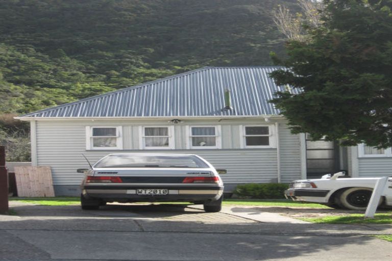 Photo of property in 44 Judd Crescent, Naenae, Lower Hutt, 5011