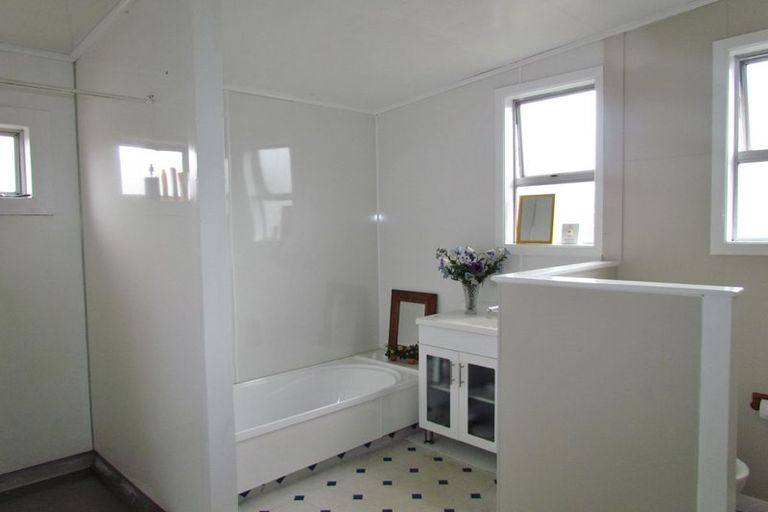 Photo of property in 105 Makoura Road, Masterton, 5810