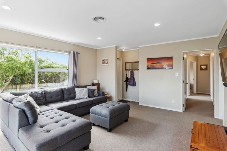 Photo of property in 73 Langdale Avenue, Paraparaumu, 5032