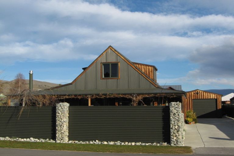 Photo of property in 88 Inniscort Street, Cromwell, 9310