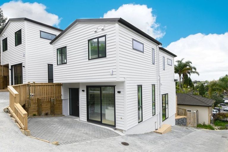 Photo of property in 11a/1 Falstone Lane, Browns Bay, Auckland, 0630