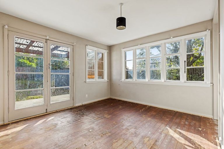 Photo of property in 303 Wainoni Road, Avondale, Christchurch, 8061