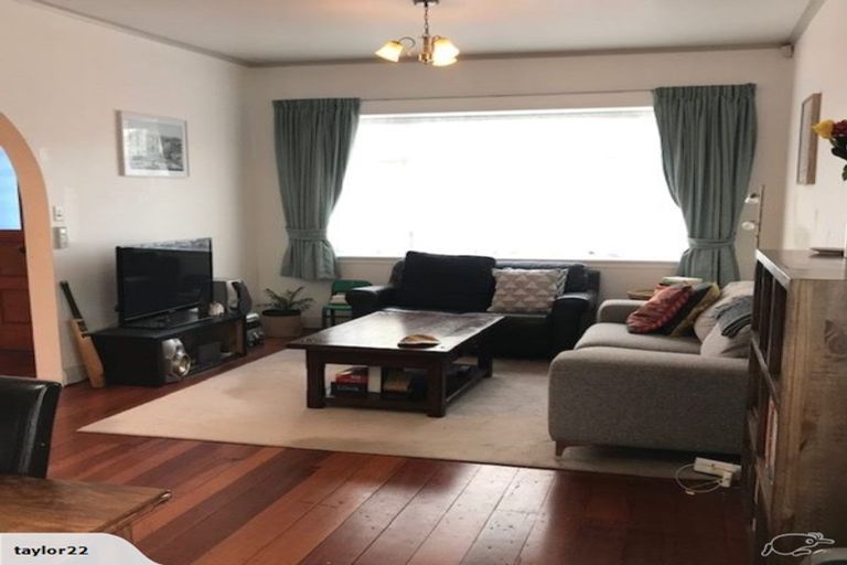 Photo of property in 9 Myrtle Crescent, Mount Cook, Wellington, 6021