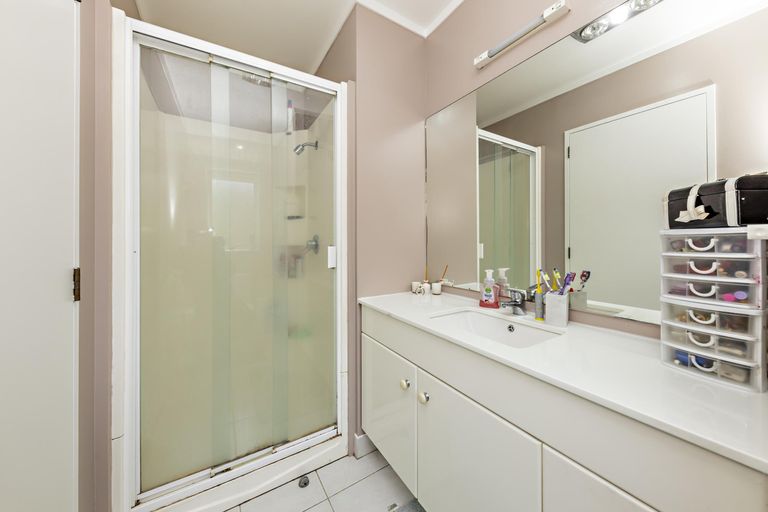 Photo of property in 1/47 Great South Road, Manurewa, Auckland, 2102